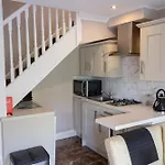 Holiday home Alensgrove Maisonette B