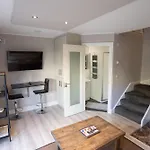 Holiday home Alensgrove Maisonette B