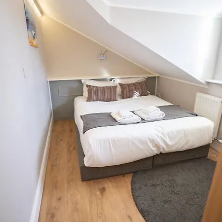 Holiday home Alensgrove Maisonette B *