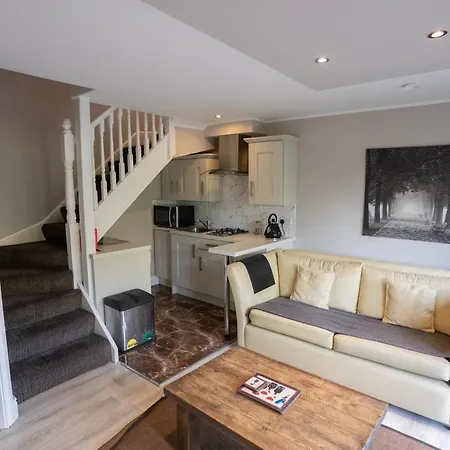 Holiday home Alensgrove Maisonette B *